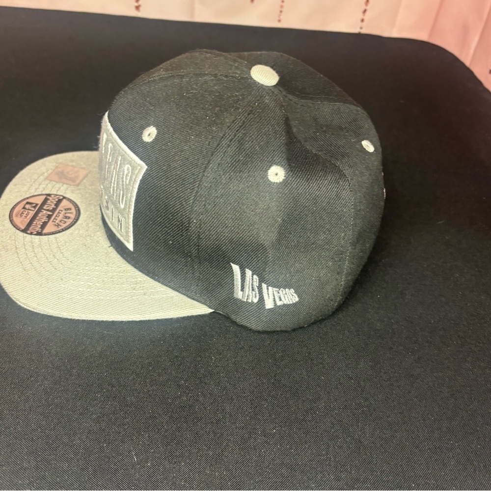Las Vegas Snap Back Baseball Cap - Picture 6 of 8